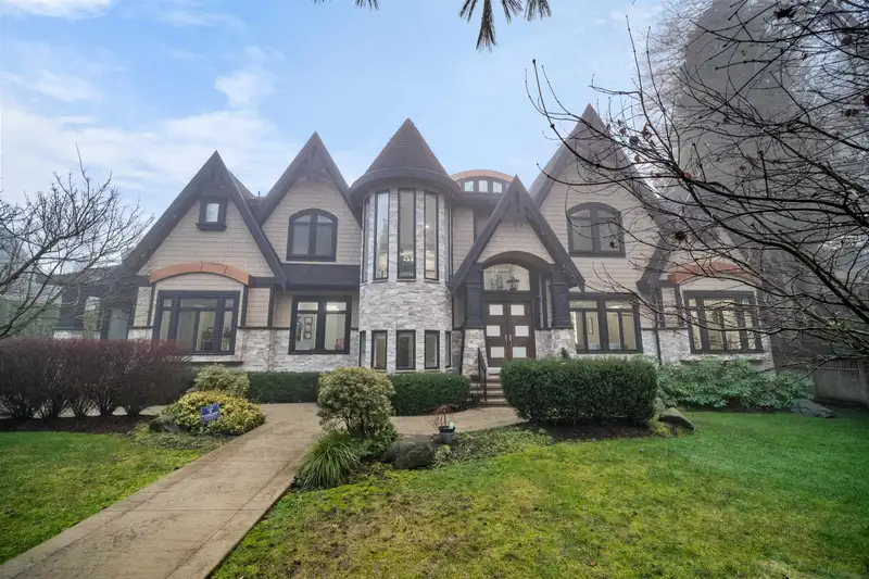 17108 4 AVENUE - photo 2 of 38