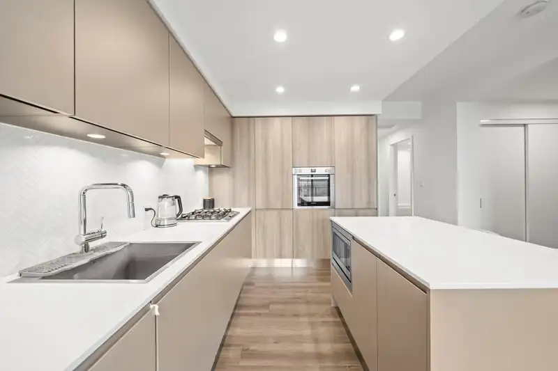 2711 3809 EVERGREEN PLACE - photo 3 of 31