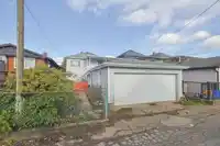 2584 E GEORGIA STREET - thumbnail 16