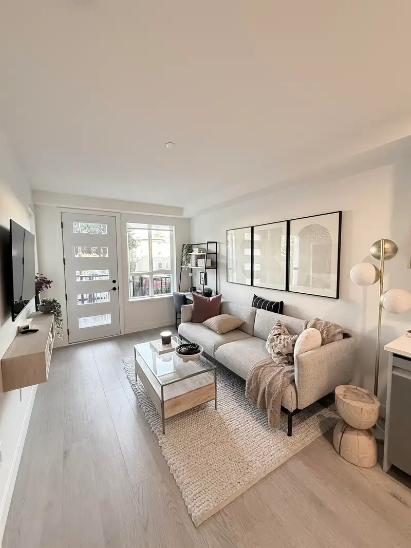 205 13258 105 AVENUE - photo 4 of 23