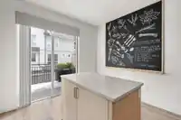 63 9718 161A STREET - thumbnail 14