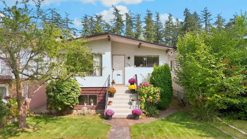 5884 ORMIDALE STREET - photo 1 of 40