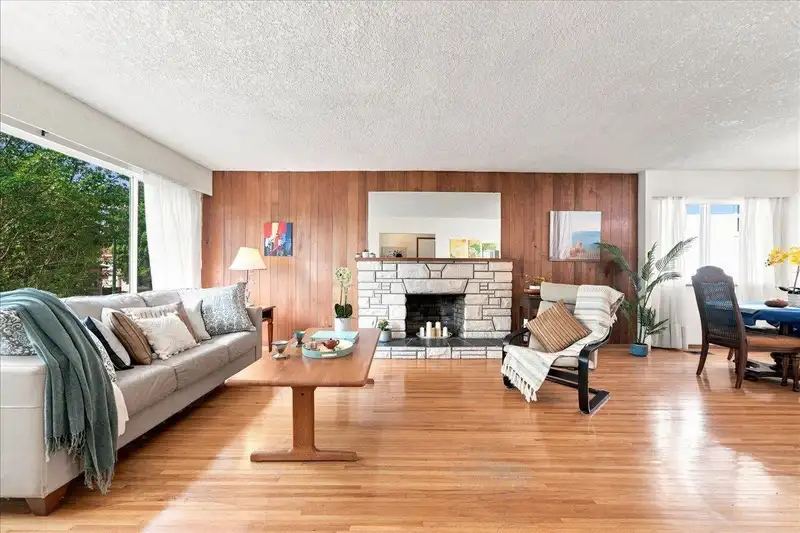 5884 ORMIDALE STREET - photo 2 of 40