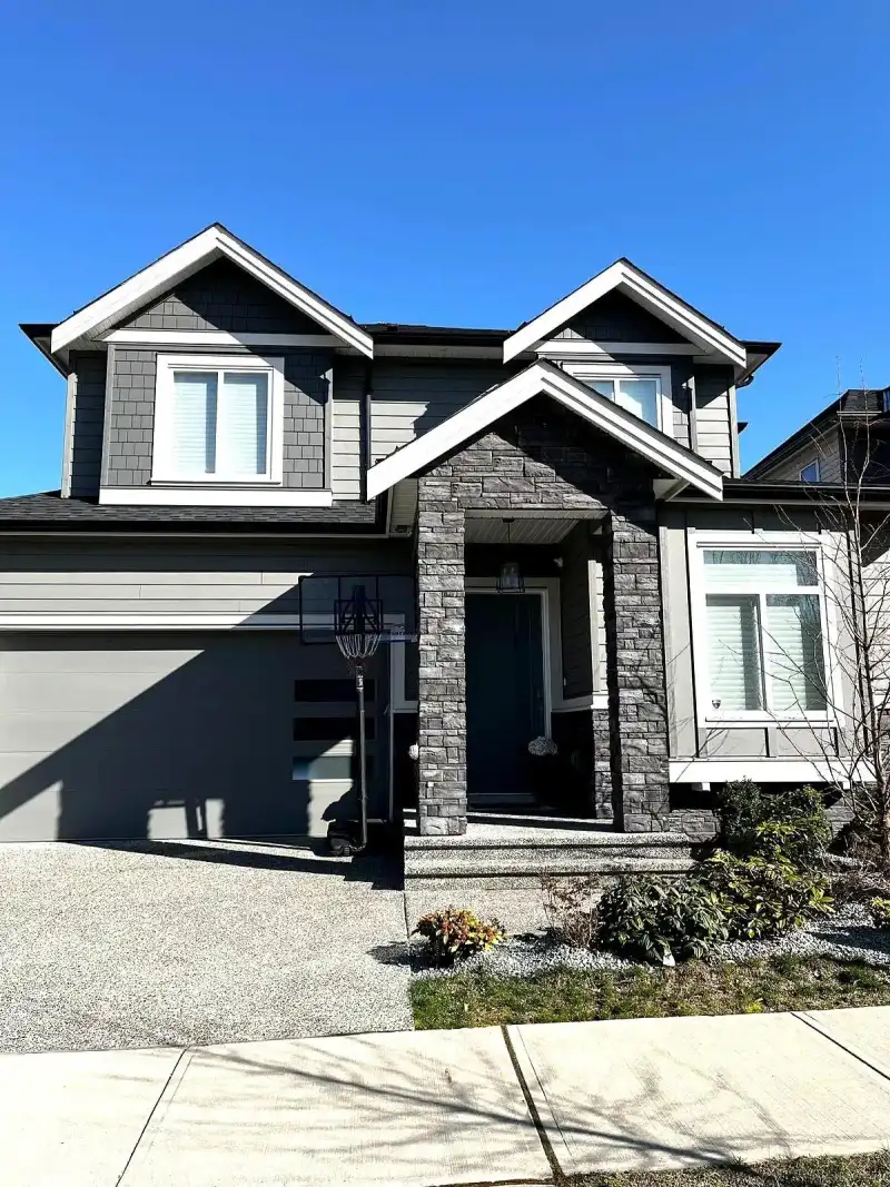 14271 61B AVENUE - photo 1 of 20