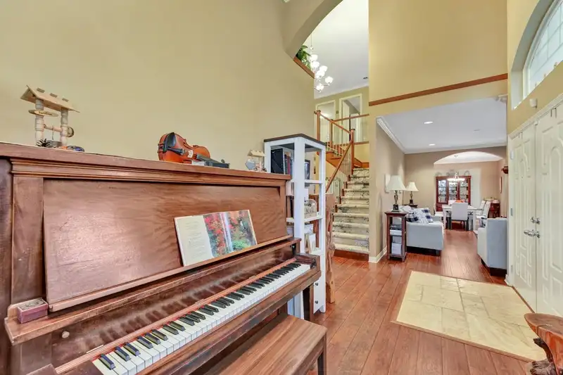 12263 MCMYN AVENUE - photo 4 of 40