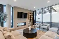 2306 1588 JOHNSTON ROAD - thumbnail 5