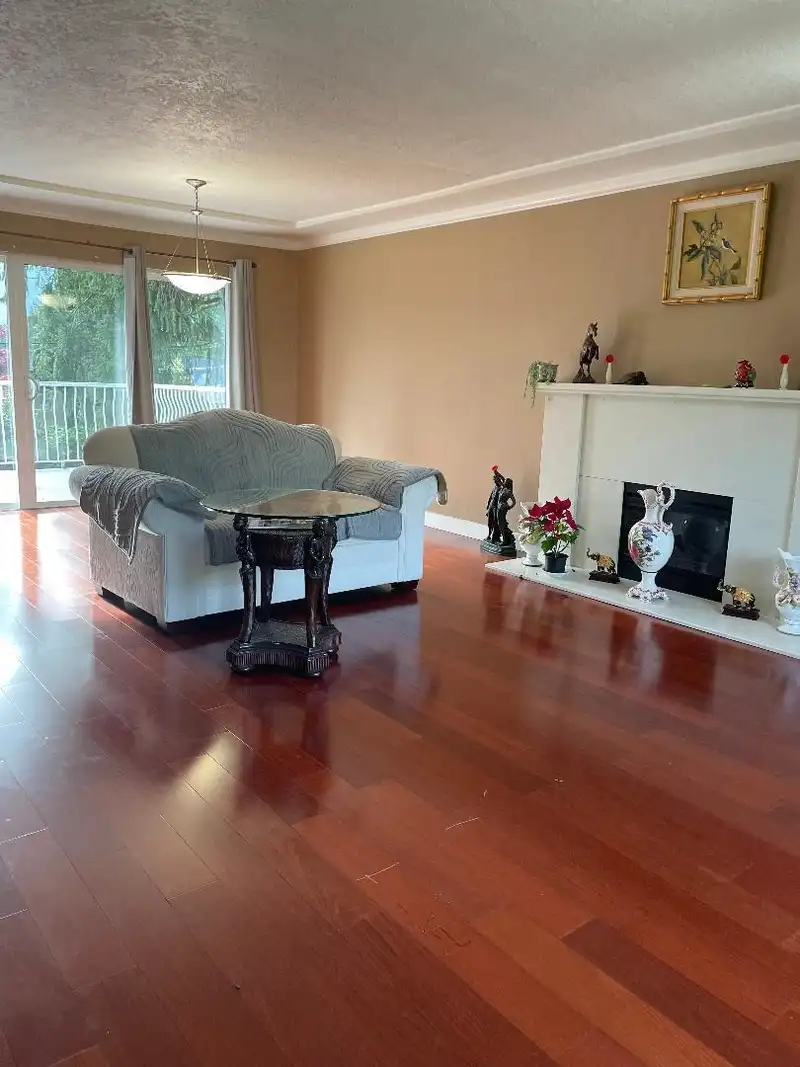 4497 CANTERBURY CRESCENT - photo 2 of 16