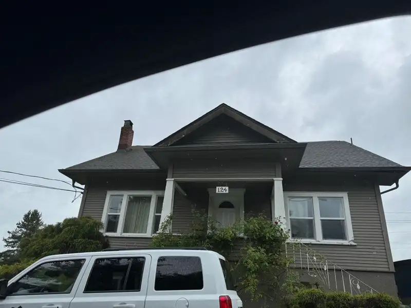 124 MCINNES STREET - photo 4 of 5