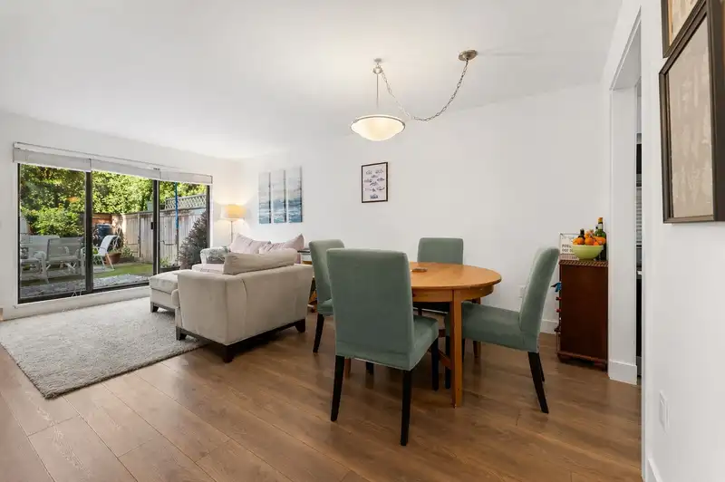104 2475 YORK AVENUE - photo 4 of 17