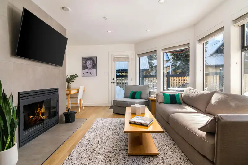 14 4637 BLACKCOMB WAY - photo 2 of 27