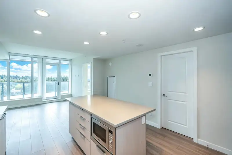 1904 1182 WESTWOOD STREET - photo 4 of 40