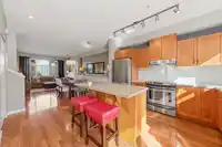 716 ORWELL STREET - thumbnail 3