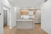 502 1342 JOHNSTON ROAD - thumbnail 8