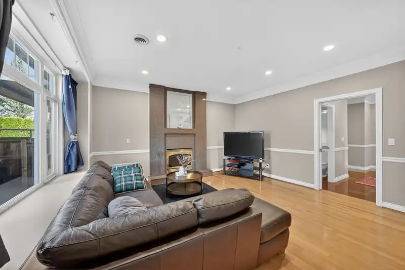 6309 ALBERTA STREET - photo 4 of 30