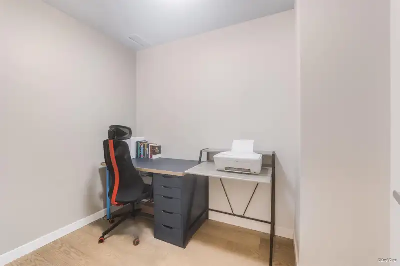 402 3533 ROSS DRIVE - photo 3 of 23