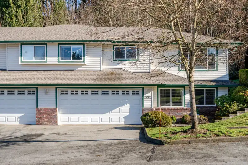 20 34250 HAZELWOOD AVENUE - photo 4 of 40