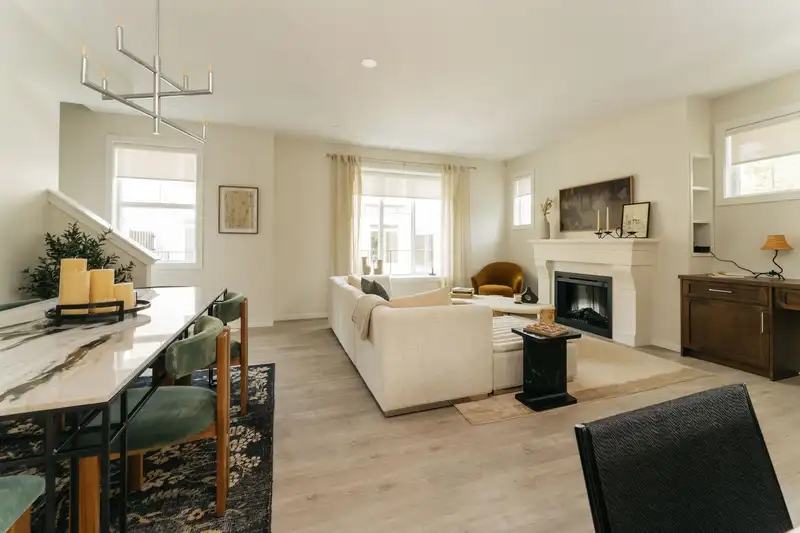 5 7919 204B STREET - photo 3 of 9