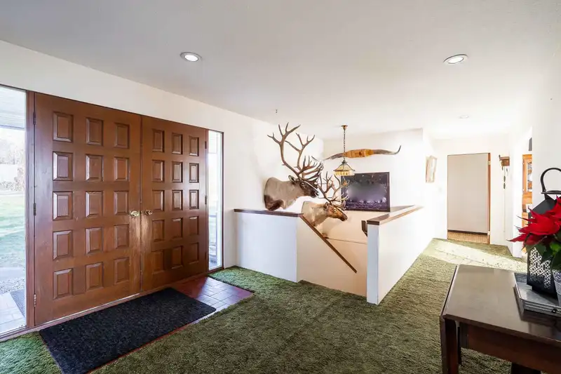 21660 76B AVENUE - photo 3 of 31
