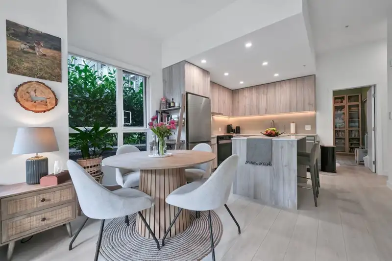 101 3596 MALSUM DRIVE - photo 1 of 37