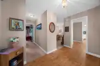 904 ROCHE POINT DRIVE - thumbnail 6