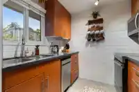 15 877 W 7TH AVENUE - thumbnail 16