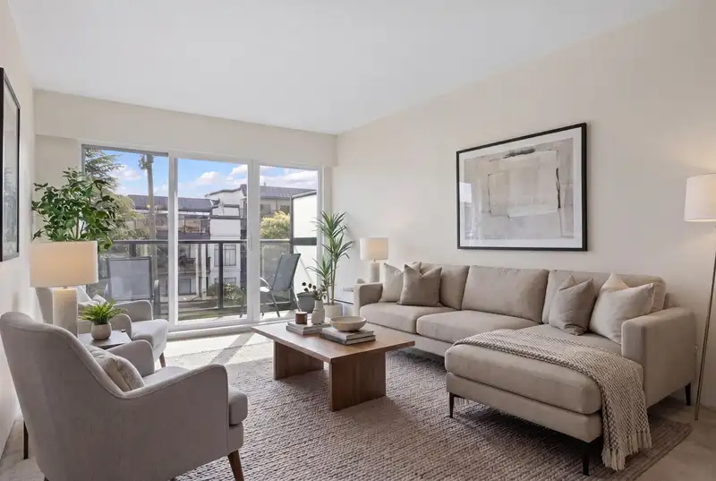 10 2223 PRINCE EDWARD STREET - photo 4 of 24