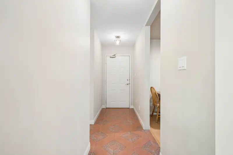 305 7459 MOFFATT ROAD - photo 3 of 22