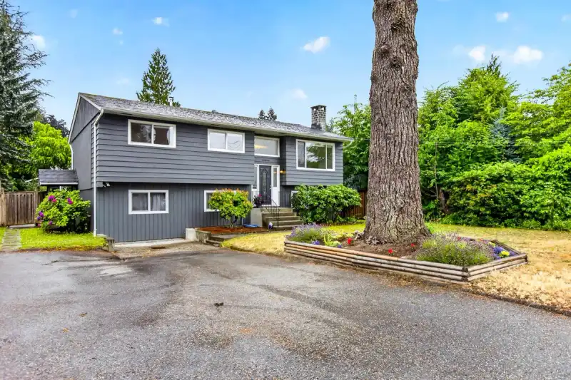 20800 CAMWOOD AVENUE - photo 1 of 40