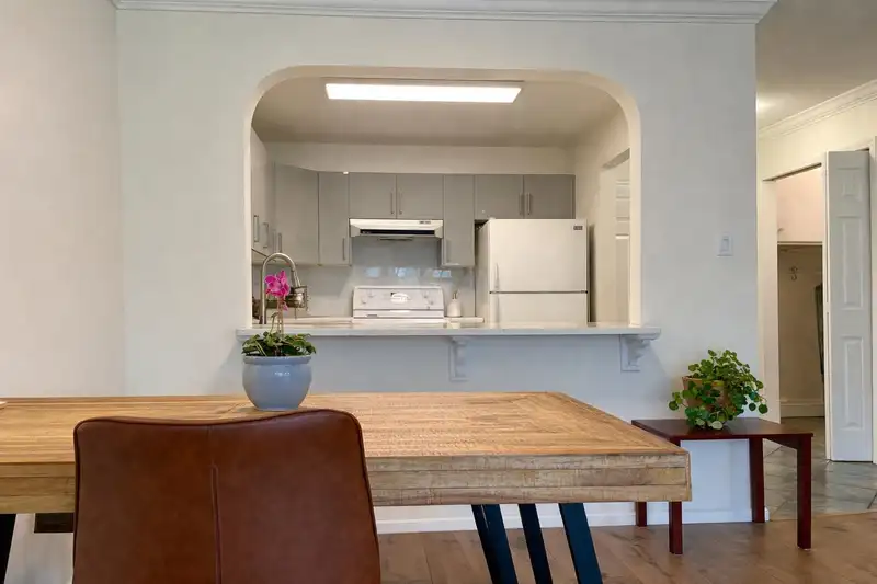 203 1273 MERKLIN STREET - photo 3 of 10