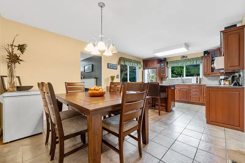 3604 MCRAE CRESCENT - photo 1 of 32