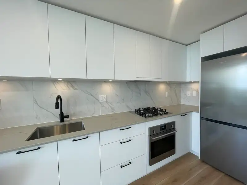 507 8551 201 STREET - photo 3 of 15