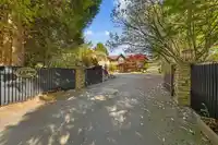 12366 240 STREET - thumbnail 2