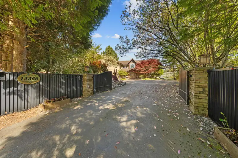 12366 240 STREET - photo 2 of 40