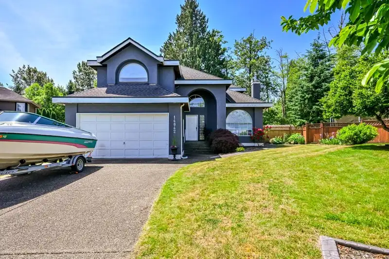 14842 82A AVENUE - photo 1 of 40