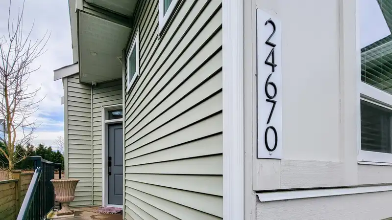 24670 106 AVENUE - photo 2 of 39