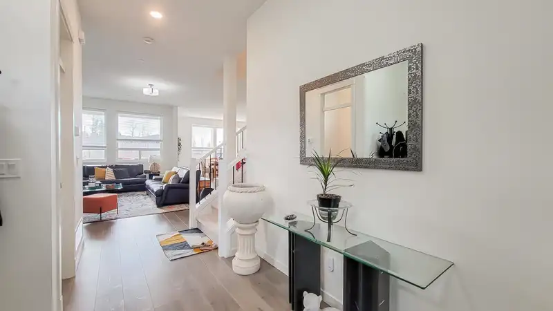 24670 106 AVENUE - photo 3 of 39