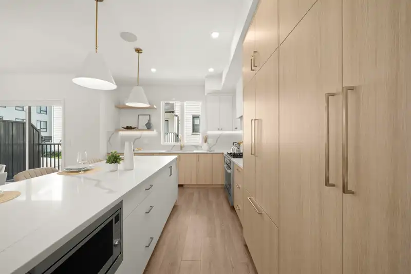 75 16358 90 AVENUE - photo 3 of 40