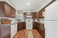 9028 136B STREET - thumbnail 18