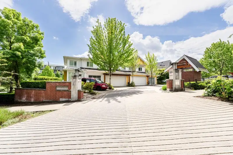 3187 E KENT AVENUE NORTH - photo 1 of 40