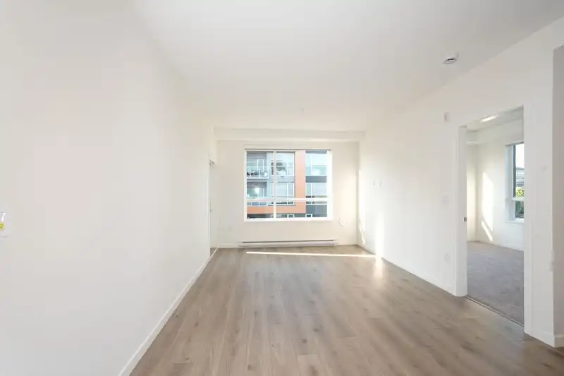 423 7936 206 STREET - photo 4 of 40