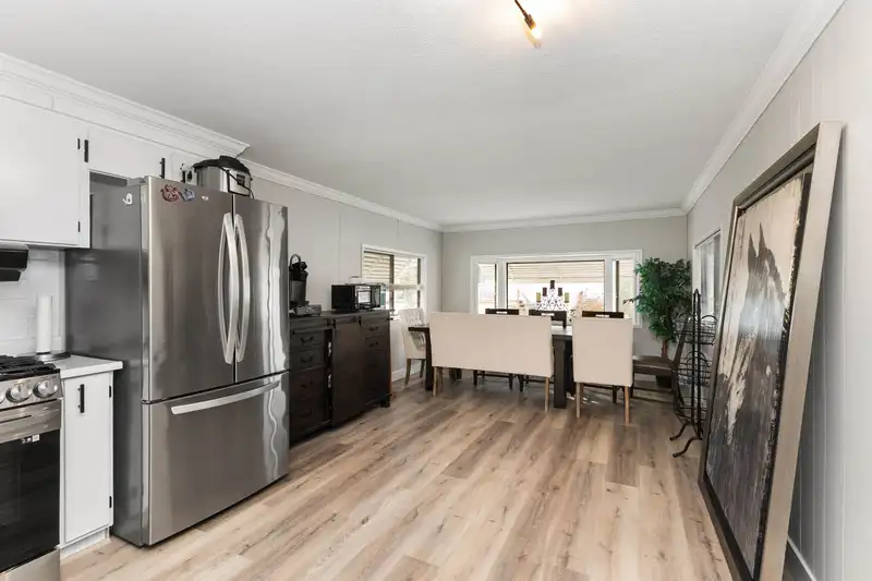 61 24330 FRASER HIGHWAY - photo 2 of 34
