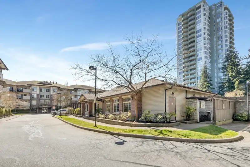 108 10088 148 STREET - photo 2 of 16