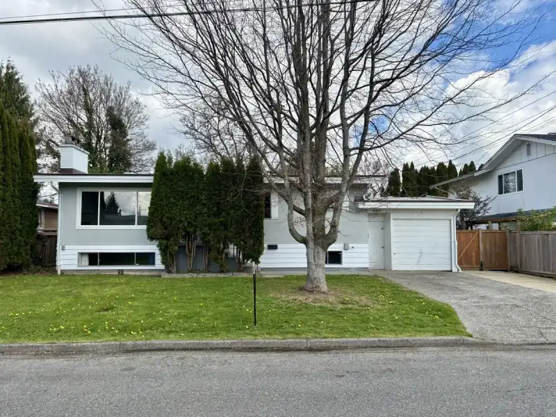 46675 FRASER AVENUE - photo 1 of 21