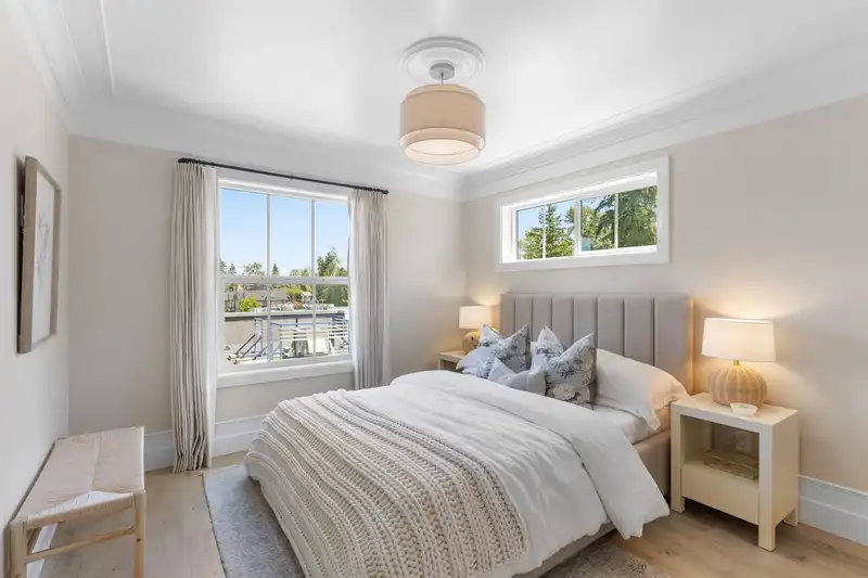 24 20329 80 AVENUE - photo 3 of 9