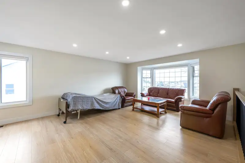 31153 SIDONI AVENUE - photo 4 of 40