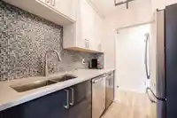507 2020 FULLERTON AVENUE - thumbnail 10