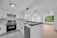 306 6833 VILLAGE GREEN - thumbnail 2