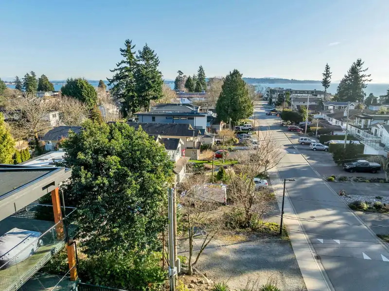 966 MAPLE STREET - photo 2 of 14