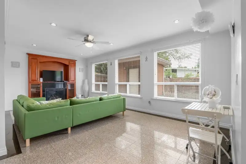 7995 112A STREET - photo 4 of 22