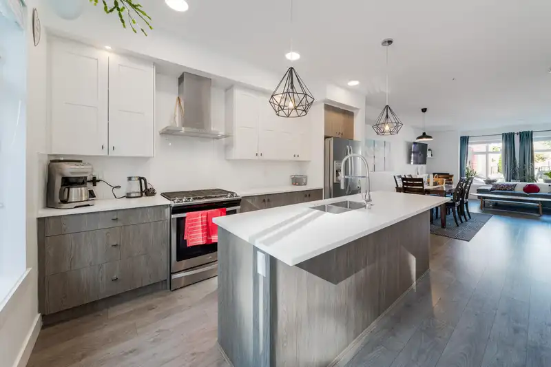 66 24108 104 AVENUE - photo 2 of 33
